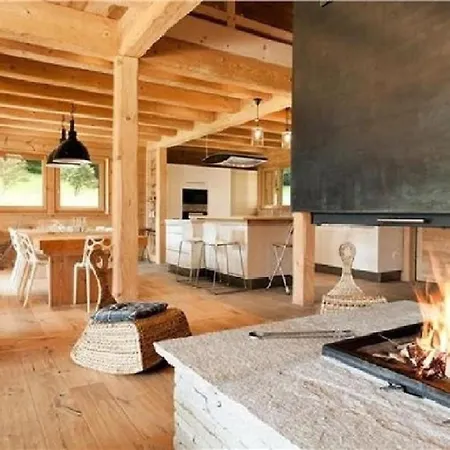 펜션 Agreable Cabane Avec Jacuzzi *